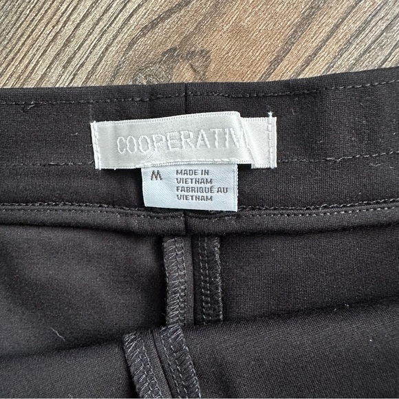 Cooperative Black Scalloped High-Waisted Pinup Shorts - Picture 3 of 4